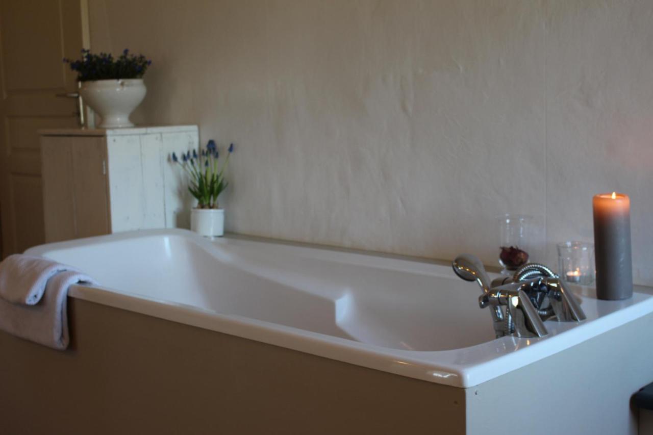 Mas Les Romarins, 10 Min D'Uzes, Piscine Et Grand Jardin Clos, Jeux, Nid De Repos Et Base Pour Activites Dans Le Gard (Adults Only) Exteriör bild