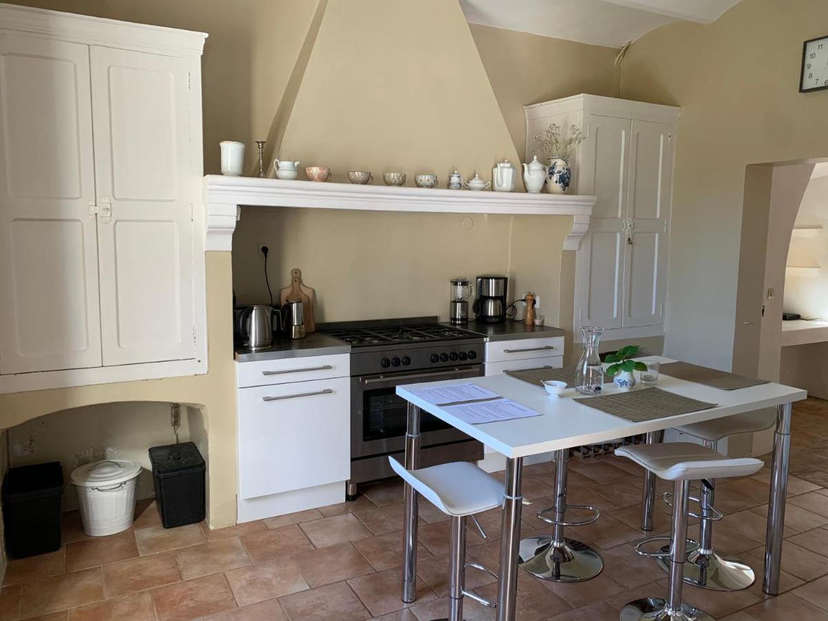 Mas Les Romarins, 10 Min D'Uzes, Piscine Et Grand Jardin Clos, Jeux, Nid De Repos Et Base Pour Activites Dans Le Gard (Adults Only) Exteriör bild